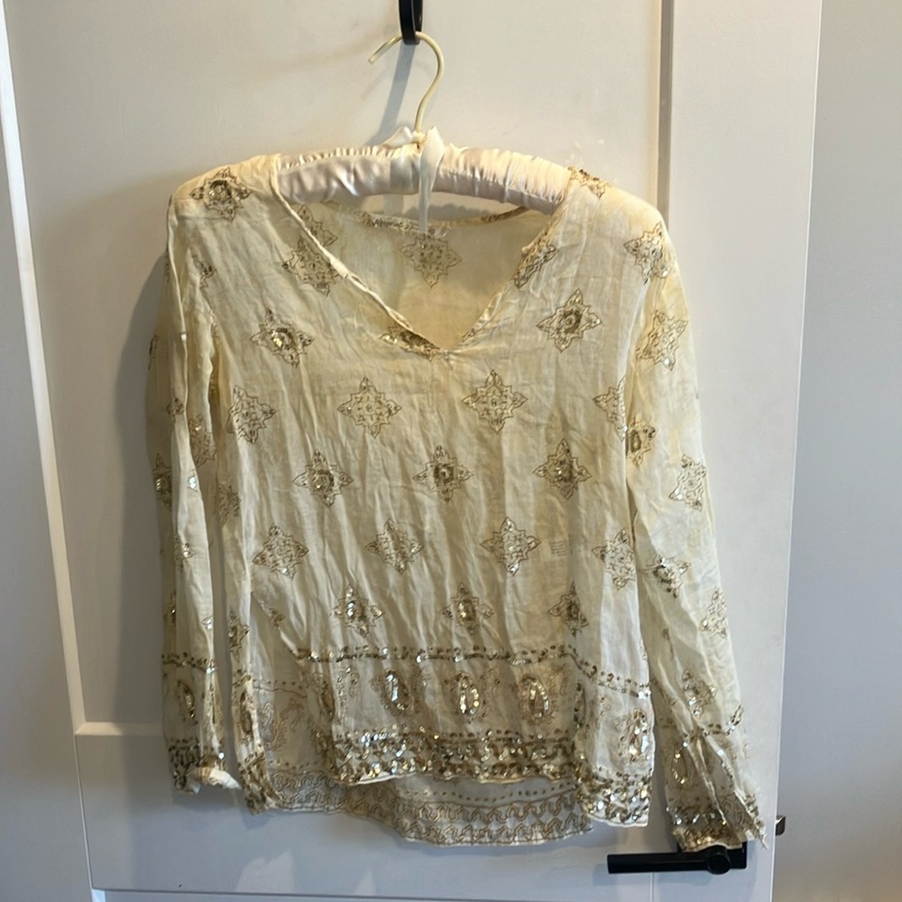 MARGARET LOVES PETER BEACH 🏖️ COVERUP SIZE 1